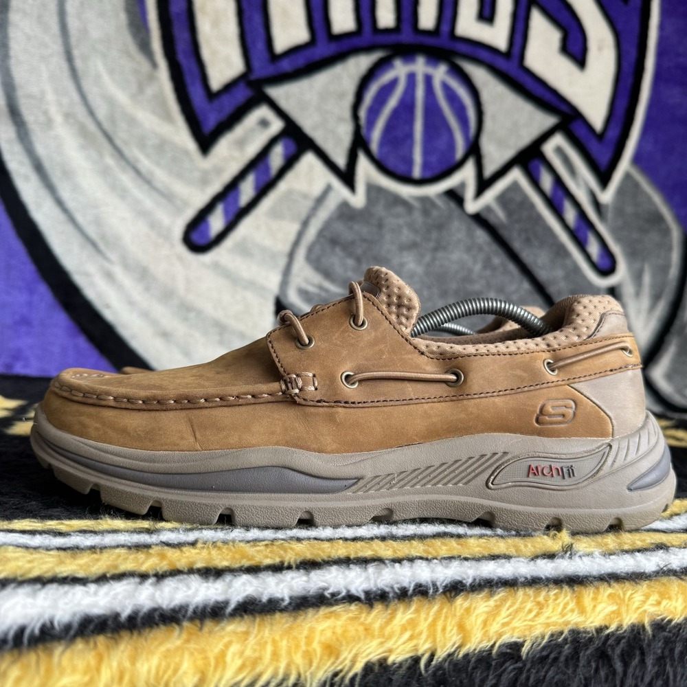 Size 10.5 - Skechers 204179 DSRT Arch Fit Motley Hosco Leather Shoes